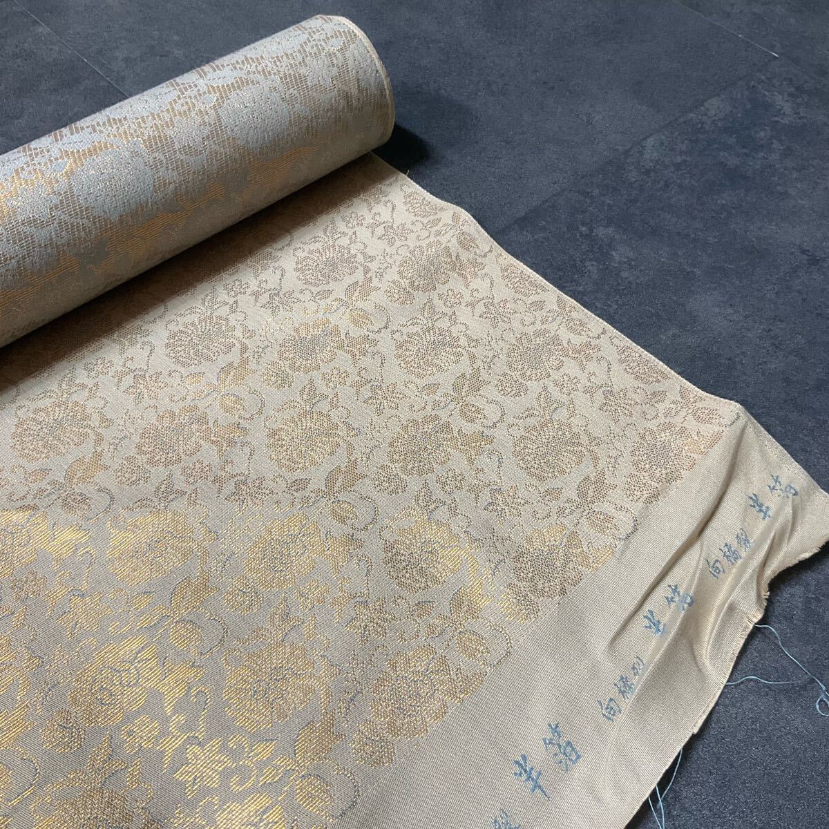 四四◇極上西陣織金襴緞子向橘裂金糸◇反物71.5×9m25cm◇法衣 四四◇極上西陣織金襴緞子向橘裂金糸◇反物71.5×9m25cm◇法衣