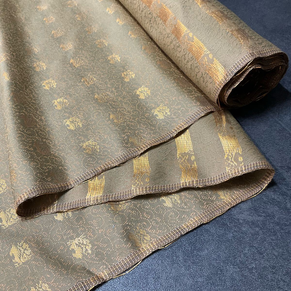 四伍◇極上西陣織金襴緞子向橘裂金糸◇反物73.5×9m30cm◇法衣 四伍◇極上西陣織金襴緞子向橘裂金糸◇反物73.5×9m30cm◇法衣