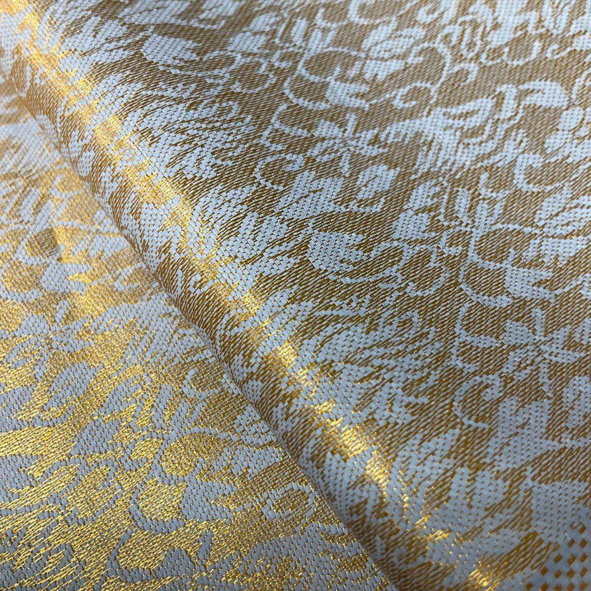 伍弐極上西陣織金襴緞子◇金糸◇反物69.5×19m10cm◇法衣装束狩衣 伍弐極上西陣織金襴緞子◇金糸◇反物69.5×19m10cm◇法衣装束狩衣