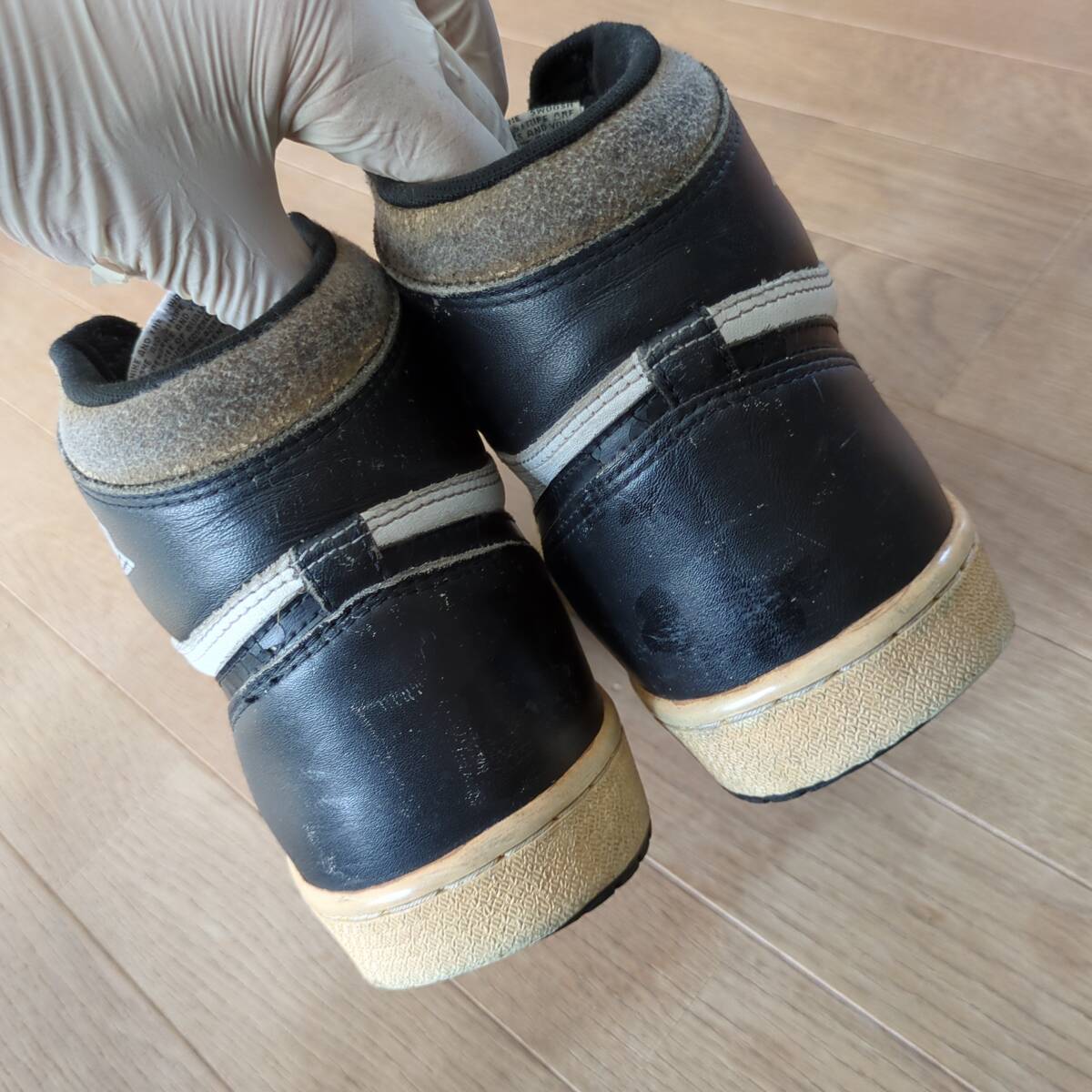 NIKE 1985年 AirJordan1 黒白 オリジナル パンダカラー 13 エア NIKE 1985年 AirJordan1 黒白 オリジナル パンダカラー 13 エア