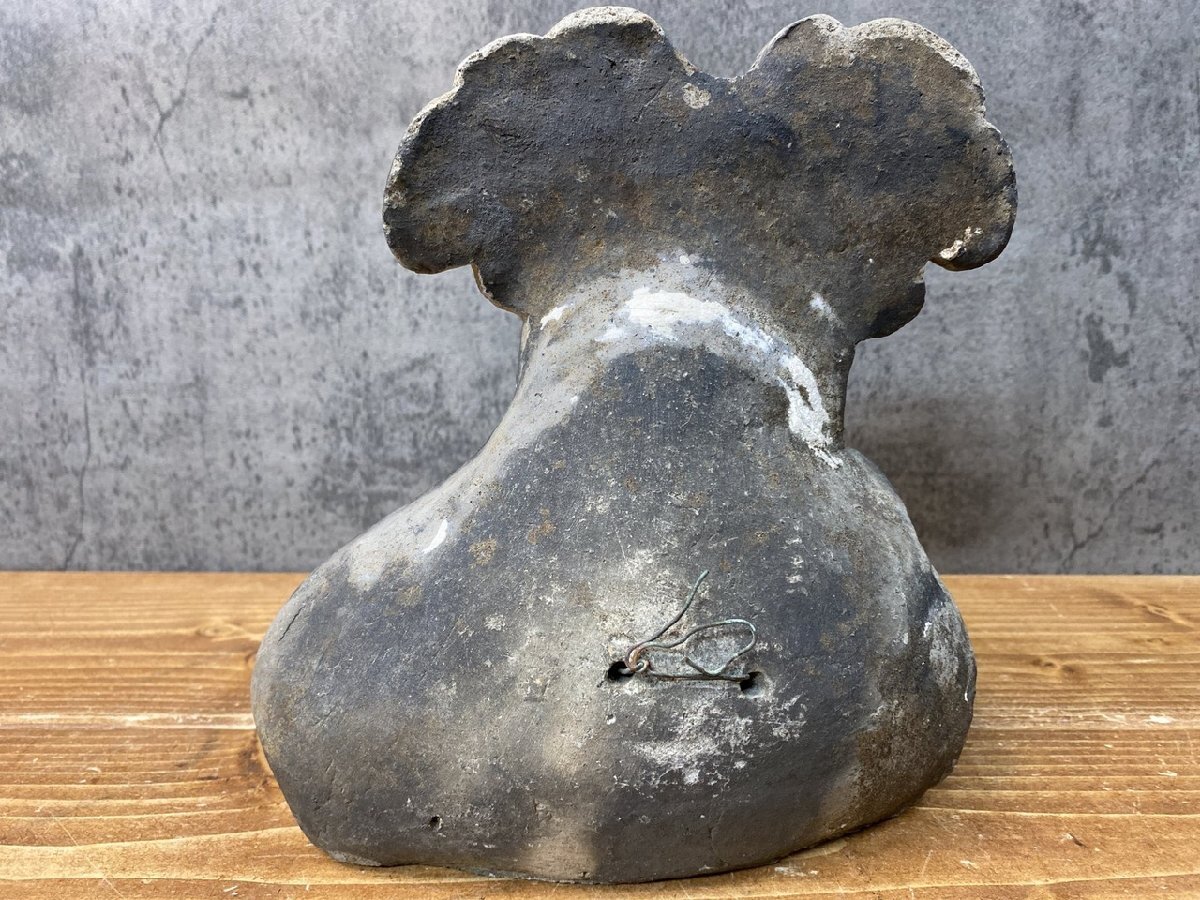 N2-2442】時代物 飾り瓦 鬼瓦? 古い屋根 縁起物 屋根 N2-2442】時代物 飾り瓦 鬼瓦? 古い屋根 縁起物 屋根