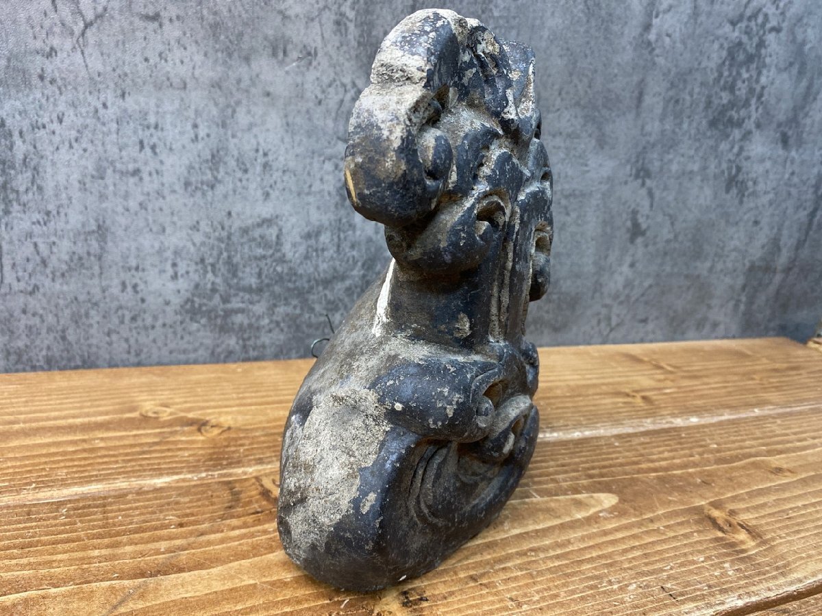 N2-2442】時代物 飾り瓦 鬼瓦? 古い屋根 縁起物 屋根 N2-2442】時代物 飾り瓦 鬼瓦? 古い屋根 縁起物 屋根
