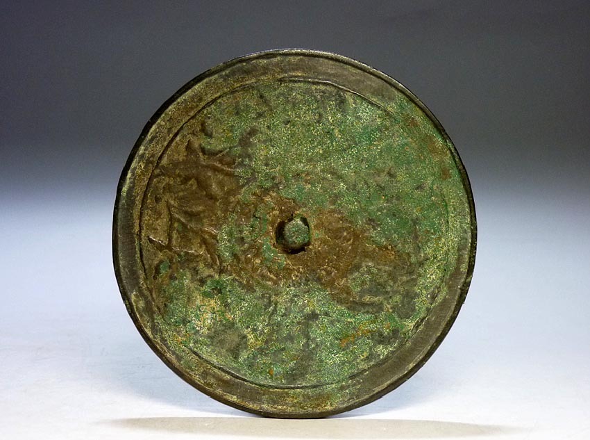 夢たま】古鏡のウブ品!中国古玩 唐代 古銅鏡 幅13.5㎝ 仕覆付 夢たま】古鏡のウブ品!中国古玩 唐代 古銅鏡 幅13.5㎝ 仕覆付