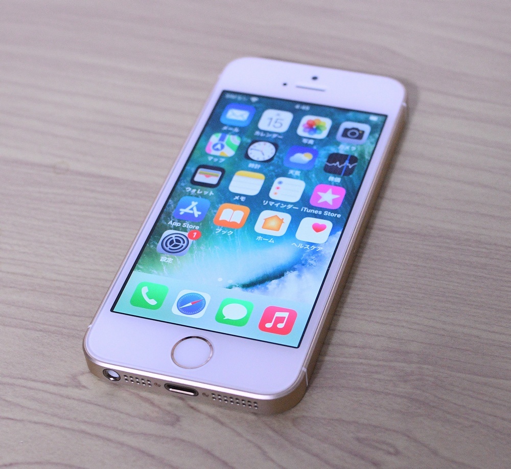 iPhone SE (第1世代) 16GB ゴールド バッテリー容量94 iPhone SE (第1世代) 16GB ゴールド バッテリー容量94