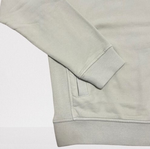 STONE ISLAND ロゴパッチパーカー ベージュ 811560820 V0097 S STONE ISLAND ロゴパッチパーカー ベージュ 811560820 V0097 S