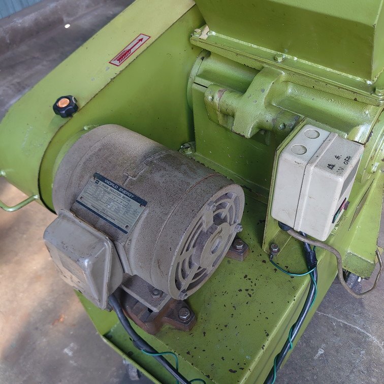 良中古 ホーライ 1.5kw(2馬力) プラスチック粉砕機 P-1328 良中古 ホーライ 1.5kw(2馬力) プラスチック粉砕機 P-1328