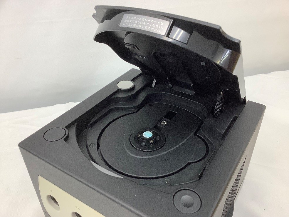任天堂 ニンテンドーゲームキューブ/ゲームボーイプレーヤー DOL 任天堂 ニンテンドーゲームキューブ/ゲームボーイプレーヤー DOL