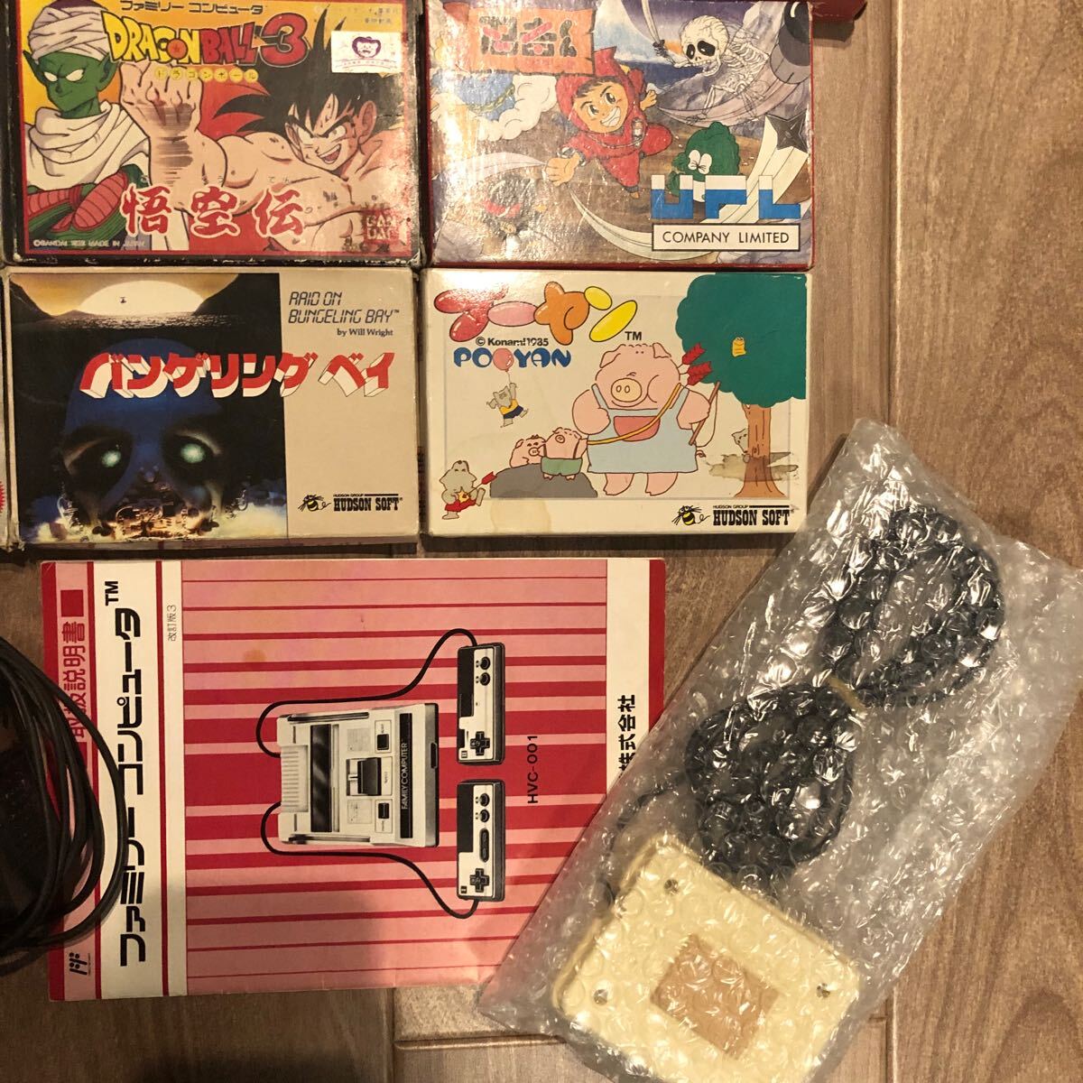 送料1,000円FCファミコンソフト18個、箱説明書付、マインド 送料1,000円FCファミコンソフト18個、箱説明書付、マインド