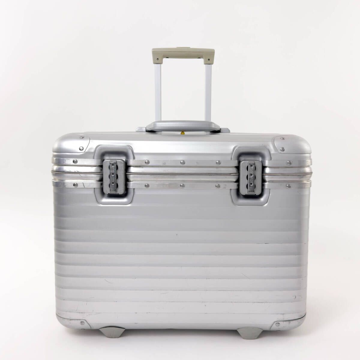 廃盤】RIMOWA リモワ TOPAS トパーズ PILOT パイロット 廃盤】RIMOWA リモワ TOPAS トパーズ PILOT パイロット
