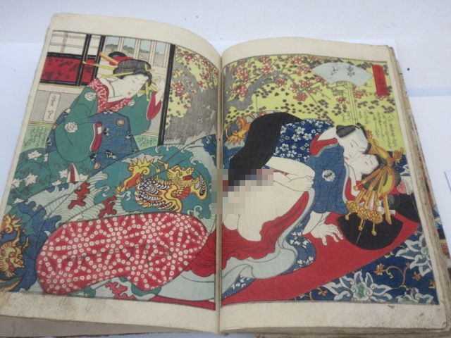 江戸期 春画本 艶本【「仮宅遊全盛競 序 淫水亭」見開き仕掛け 江戸期 春画本 艶本【「仮宅遊全盛競 序 淫水亭」見開き仕掛け