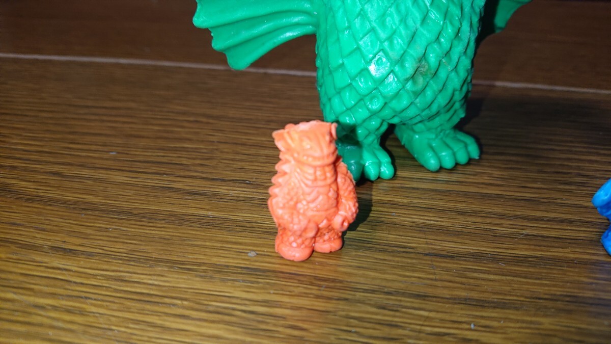 ☆1スタ☆ デカキングギドラ 他 消しゴム 当時物 フィギュア ☆1スタ☆ デカキングギドラ 他 消しゴム 当時物 フィギュア