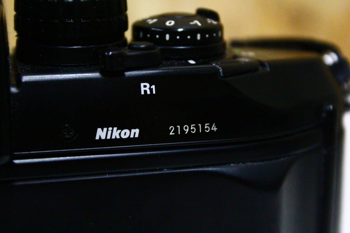 KJ03284 ニコン nikon F4 MB-21 フィルムカメラ ボディ 動作 KJ03284 ニコン nikon F4 MB-21 フィルムカメラ ボディ 動作