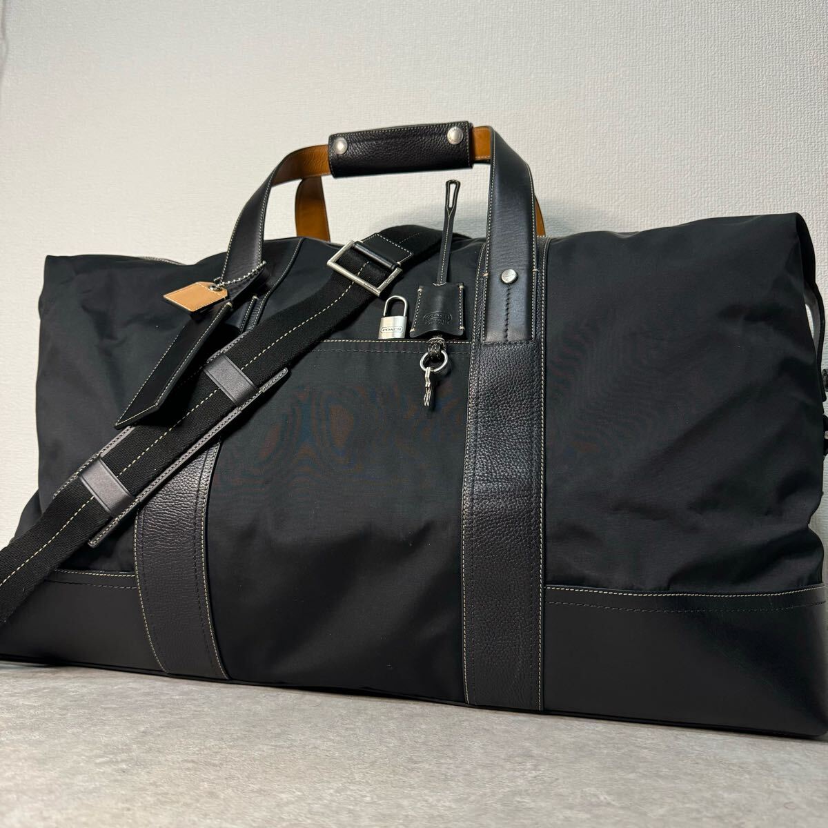 1円~【極美品】COACH コーチ ボストンバッグ 2way 鍵 南京錠 1円~【極美品】COACH コーチ ボストンバッグ 2way 鍵 南京錠