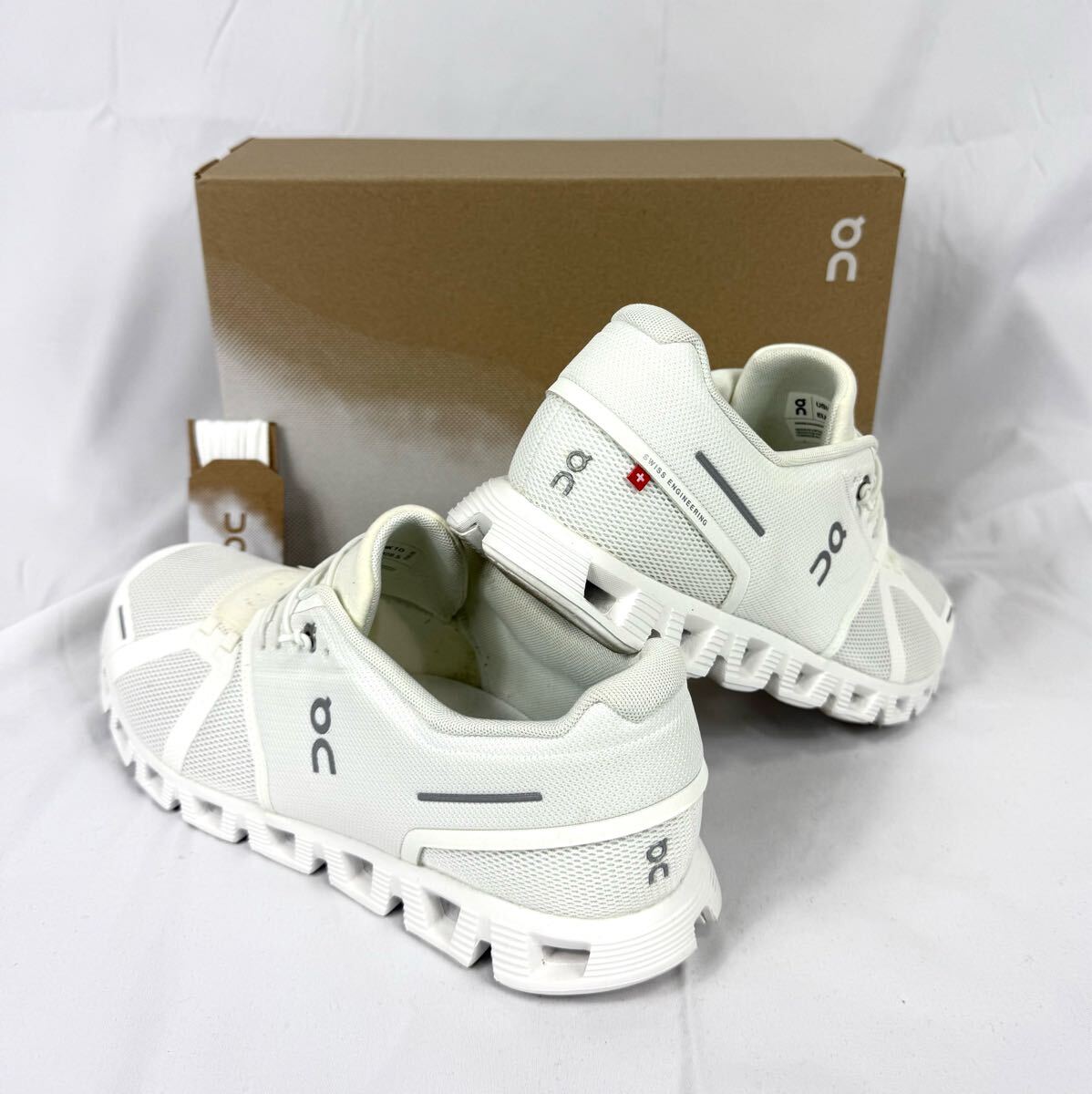On Cloud 5 on k громкий 5 Size.28.5 WH/WH