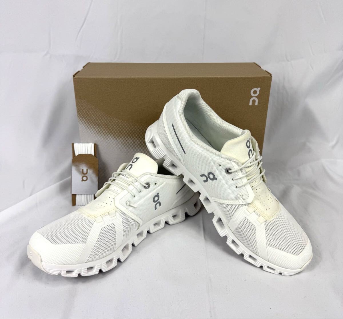 On Cloud 5 on k громкий 5 Size.28.5 WH/WH