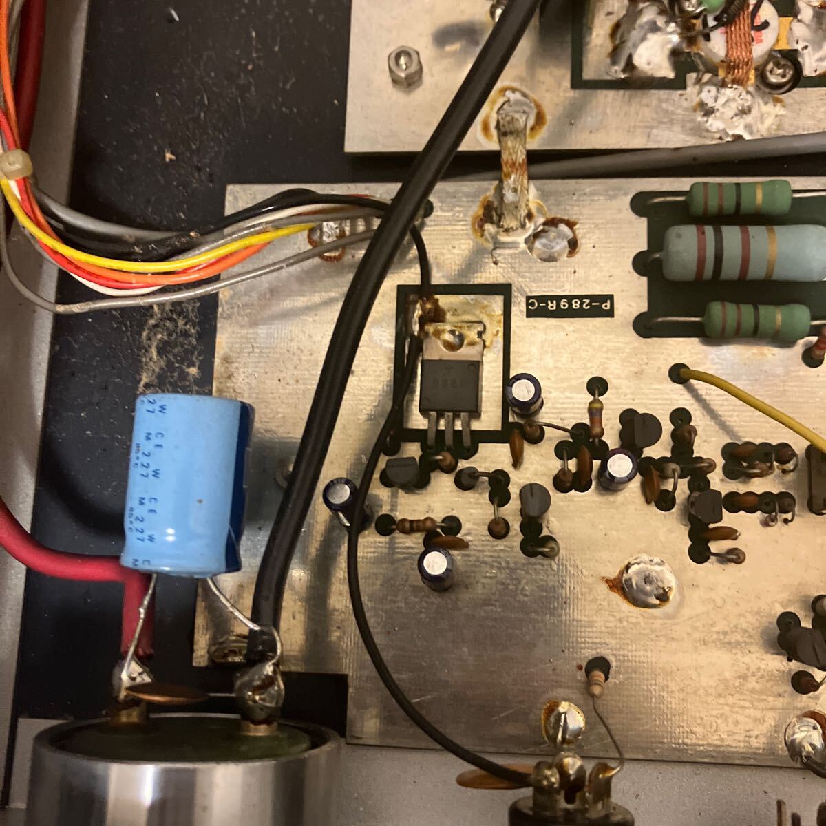 リニアアンプ カルメン P-289R 3.5〜29MHZ用 13.8vで動作確認 リニアアンプ カルメン P-289R 3.5〜29MHZ用 13.8vで動作確認