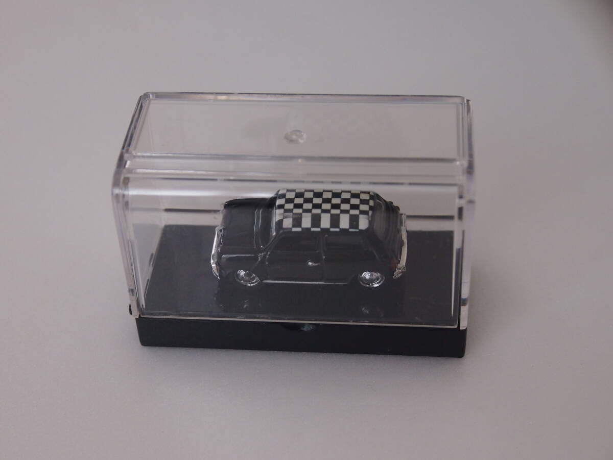 WIDEA 1/87 Mini Cooper (Black/gingham check)