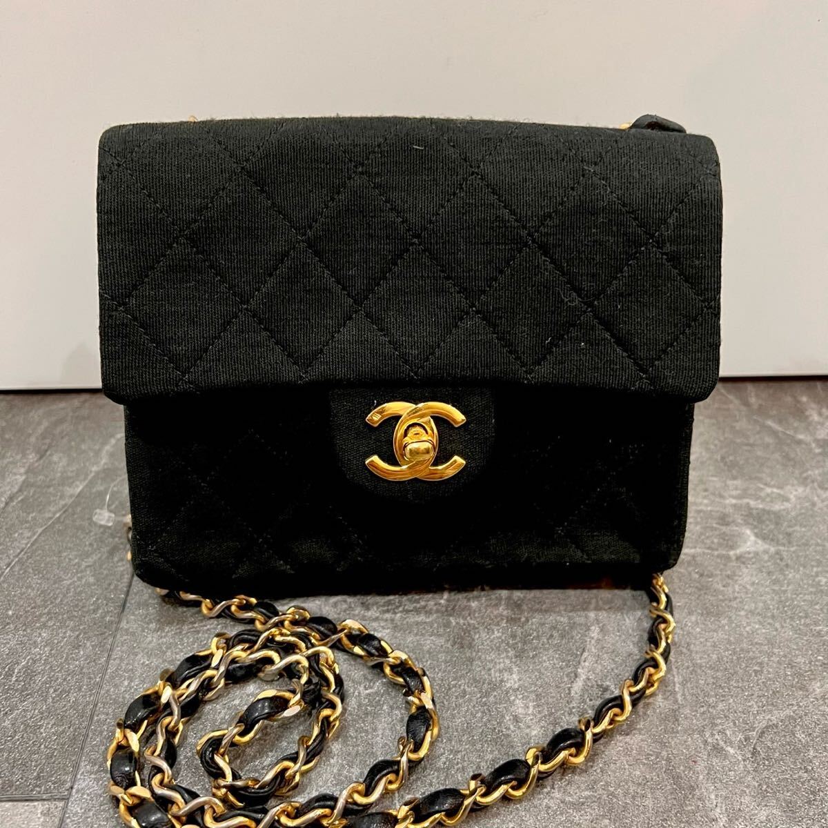 CHANEL シャネル ミニマトラッセ チェーンショルダーバッグ CHANEL シャネル ミニマトラッセ チェーンショルダーバッグ