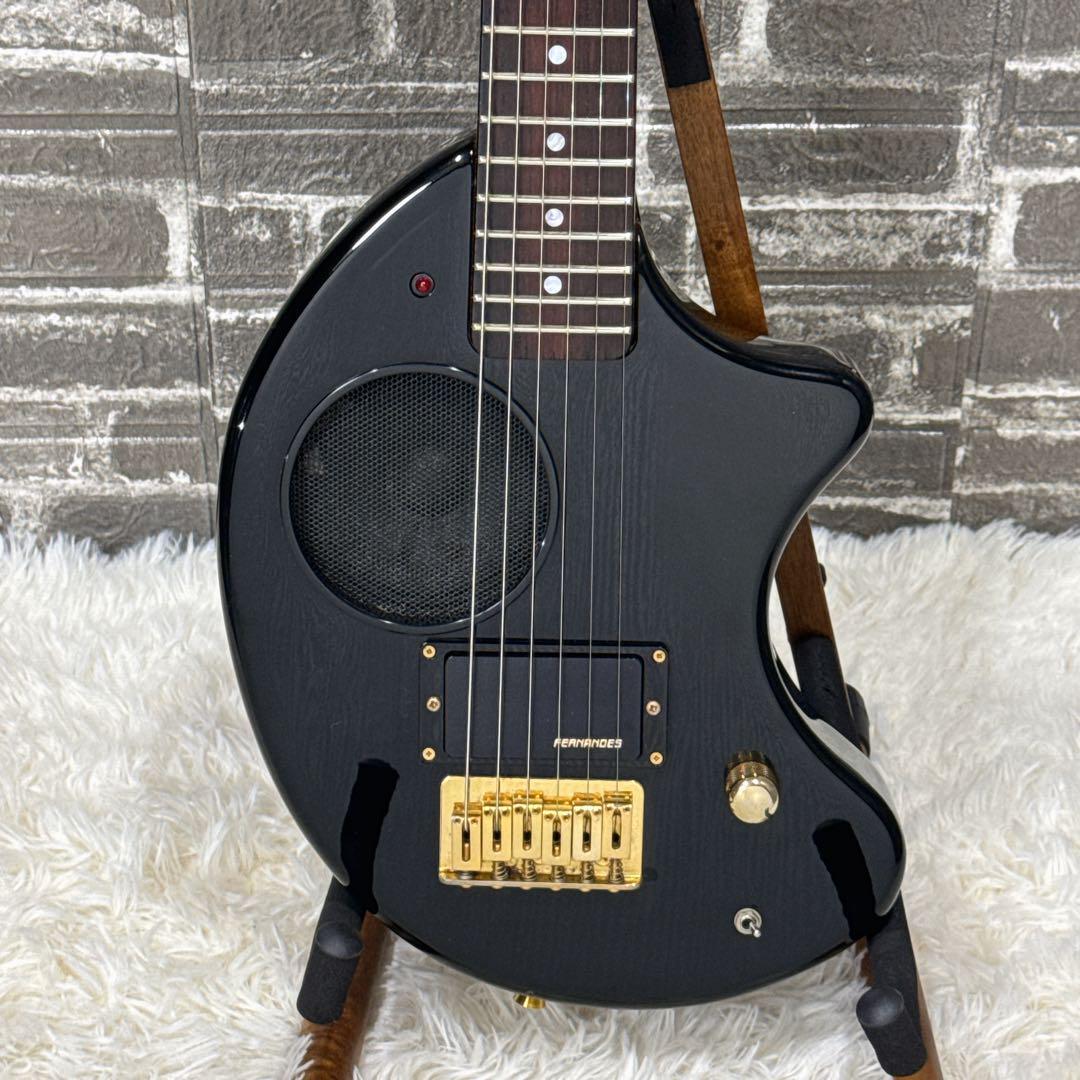 FERNANDES ZO-3 ブラック/ゴールドパーツ ゴトー製ペグ アンプ内蔵 FERNANDES ZO-3 ブラック/ゴールドパーツ ゴトー製ペグ アンプ内蔵