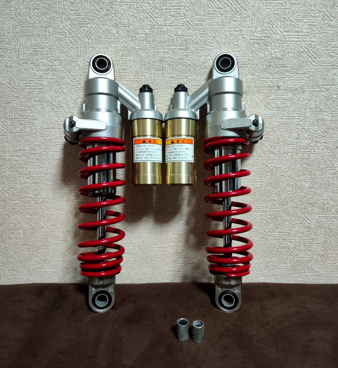 美品 スズキ GSX1400 リアサスペンション フルアジャスタブル 美品 スズキ GSX1400 リアサスペンション フルアジャスタブル