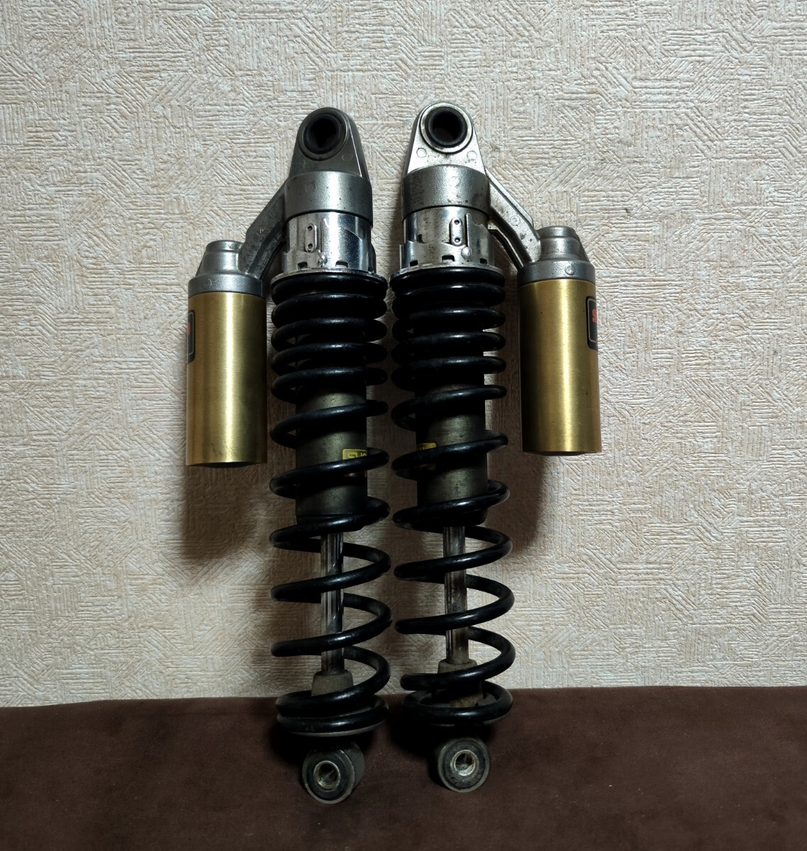 希少 純正 CB750 RC42 SHOWA リアサスペンション CB400SF NC42 希少 純正 CB750 RC42 SHOWA リアサスペンション CB400SF NC42