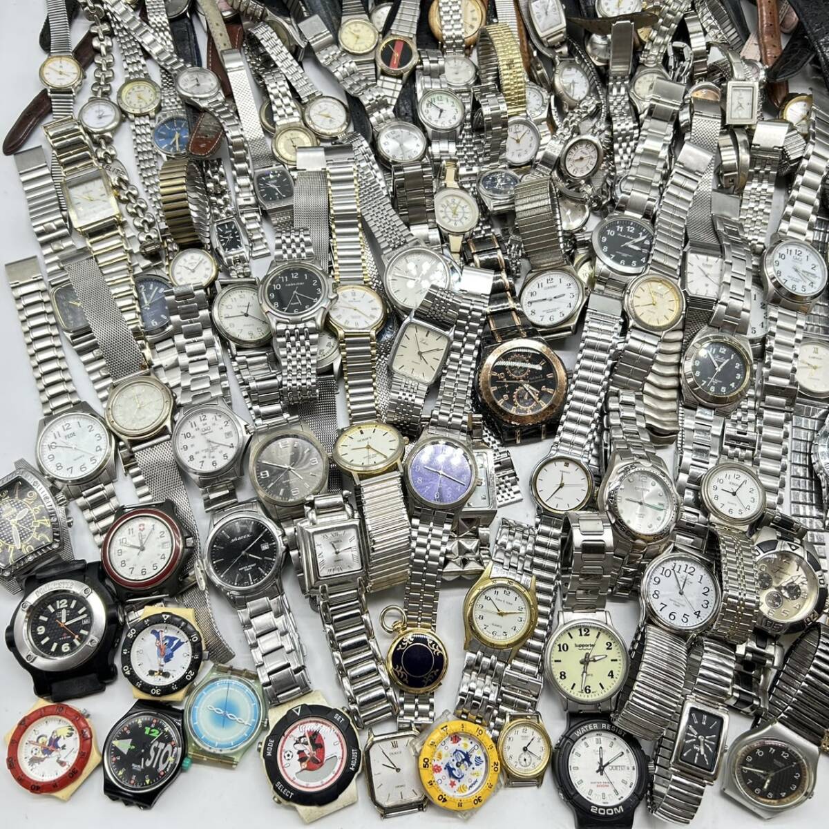 ジャンク 腕時計 350本以上 まとめて SEIKO/DOLCE/CITIZEN/CASIO ジャンク 腕時計 350本以上 まとめて SEIKO/DOLCE/CITIZEN/CASIO