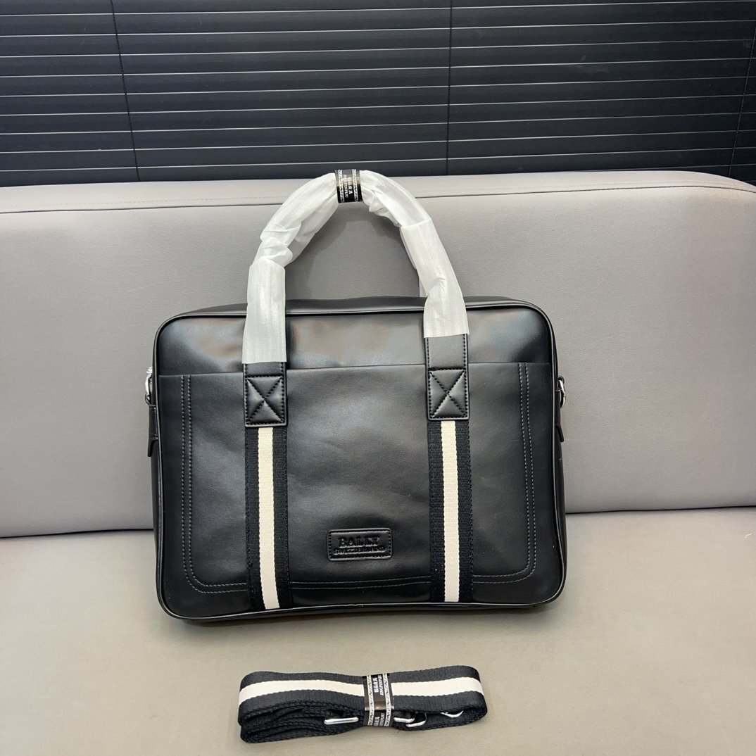 美品 BALLY (バリー )トガント レザー 2way ショルダー クロス 美品 BALLY (バリー )トガント レザー 2way ショルダー クロス