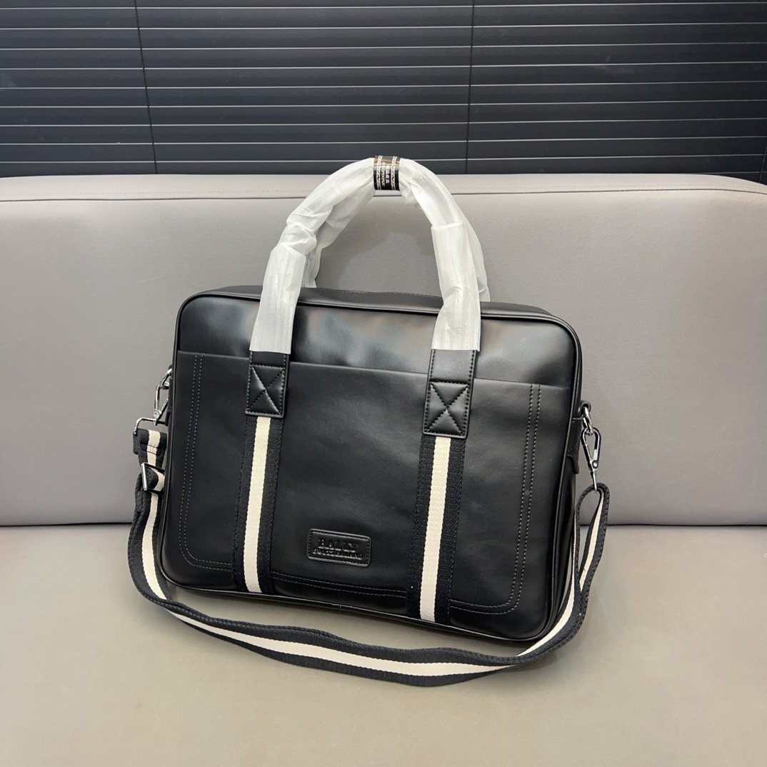 美品 BALLY (バリー )トガント レザー 2way ショルダー クロス 美品 BALLY (バリー )トガント レザー 2way ショルダー クロス