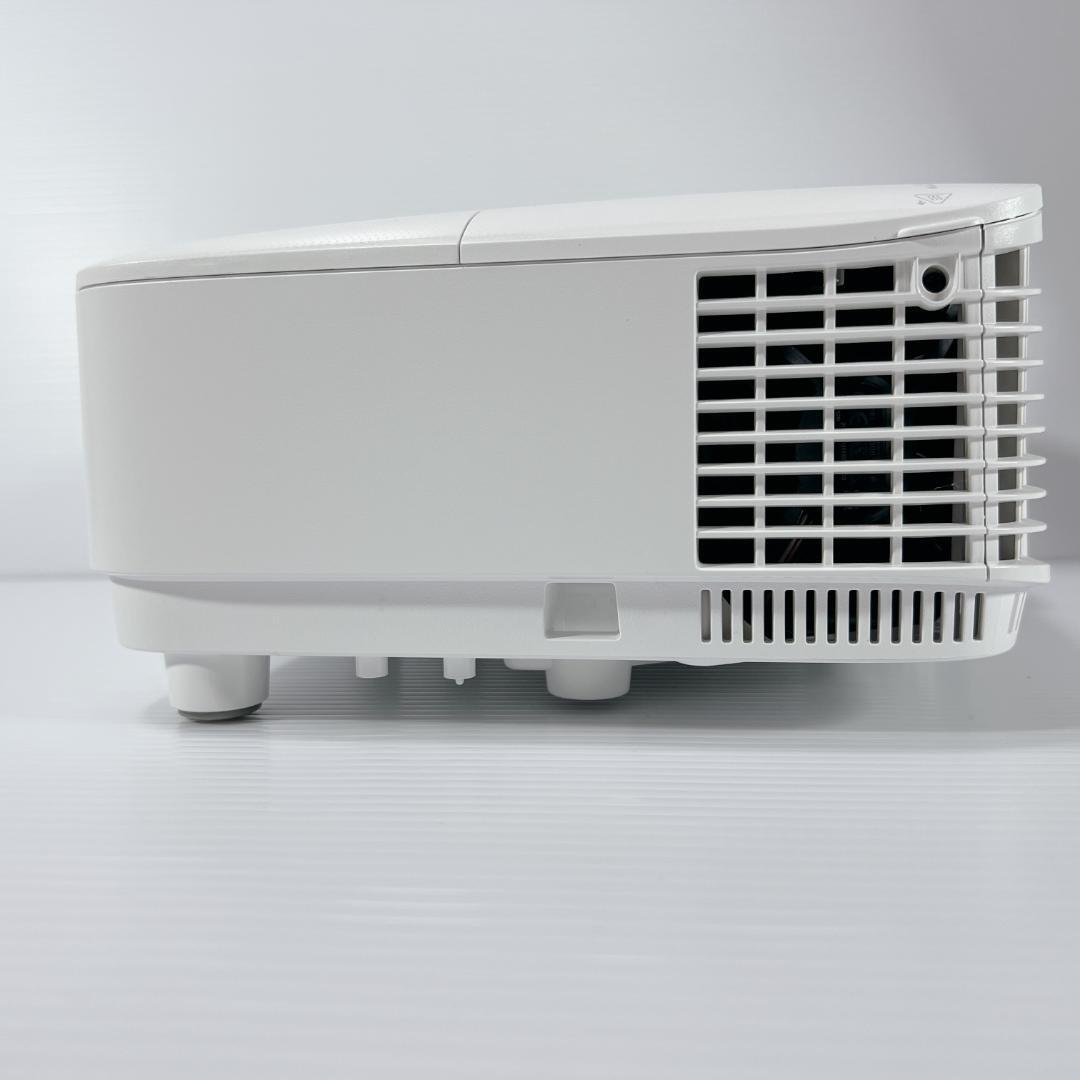 極美品】BenQ TH671ST 高性能プロジェクター ランプ使用56時間 極美品】BenQ TH671ST 高性能プロジェクター ランプ使用56時間
