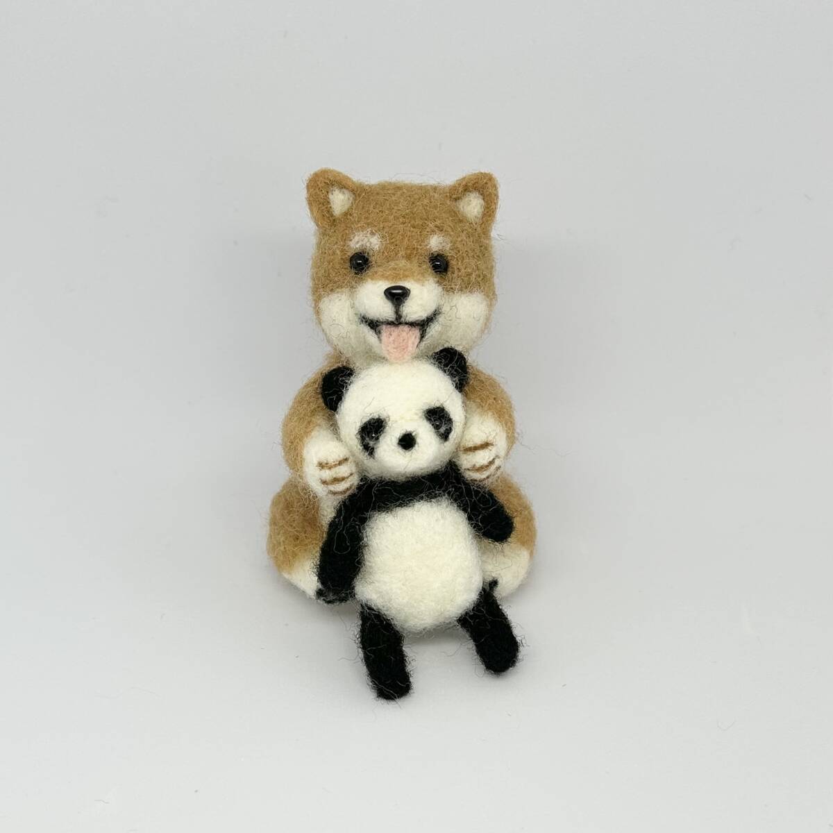 柴犬 ムギュっとパンダ 羊毛フェルト ハンドメイド ぬいぐるみ 柴犬 ムギュっとパンダ 羊毛フェルト ハンドメイド ぬいぐるみ