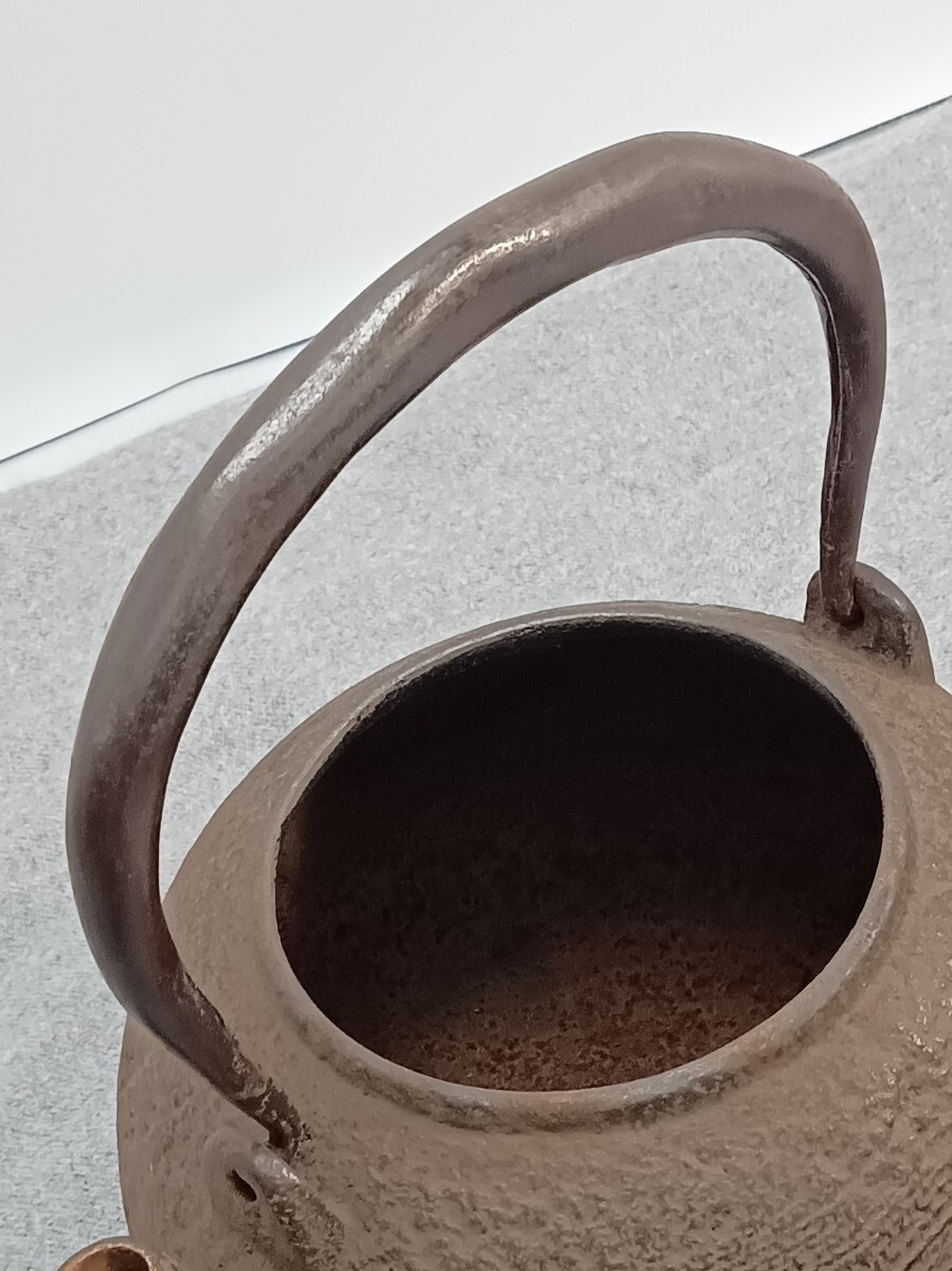 鉄瓶 煎茶道具 茶道具 銅蓋 銀つまみ 鉄器 時代物 湯沸 やかん 鉄瓶 煎茶道具 茶道具 銅蓋 銀つまみ 鉄器 時代物 湯沸 やかん