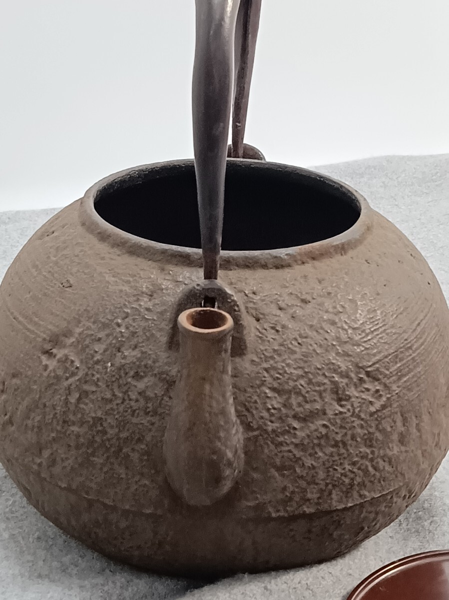 鉄瓶 煎茶道具 茶道具 銅蓋 銀つまみ 鉄器 時代物 湯沸 やかん 鉄瓶 煎茶道具 茶道具 銅蓋 銀つまみ 鉄器 時代物 湯沸 やかん