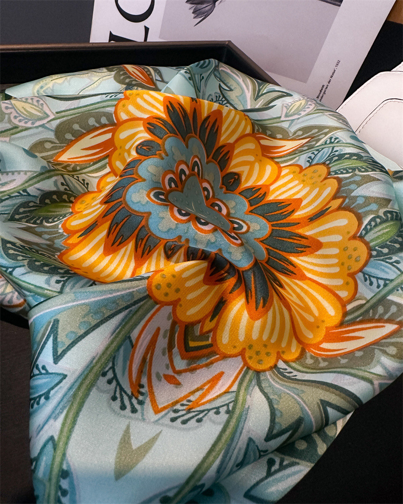 【C-208】新品 レディース 正方形70cm スカーフ巻き方 首元 おしゃれ 飾り 春夏 シルク調(diào) ストールバックスカーフ