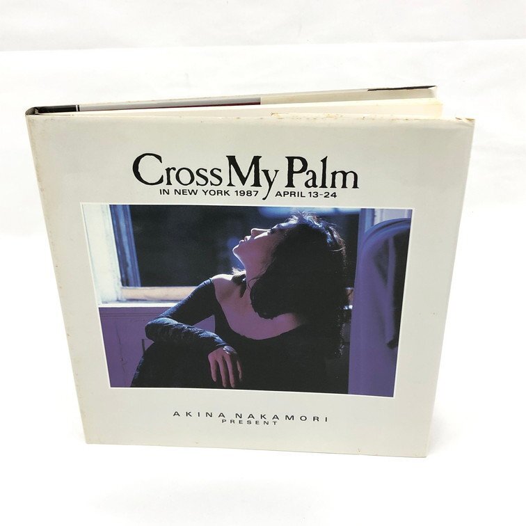 中森明菜 写真集 Cross My Palm 箱あり【DDAIA022】(中森明菜 中森明菜 写真集 Cross My Palm 箱あり【DDAIA022】(中森明菜