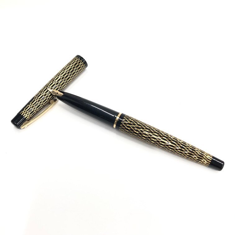 SHEAFFER シェーファー 万年筆 ペン先14K 585 ケース付き SHEAFFER シェーファー 万年筆 ペン先14K 585 ケース付き