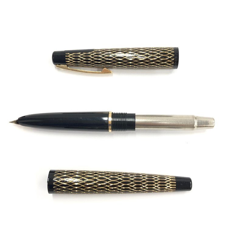 SHEAFFER シェーファー 万年筆 ペン先14K 585 ケース付き SHEAFFER シェーファー 万年筆 ペン先14K 585 ケース付き