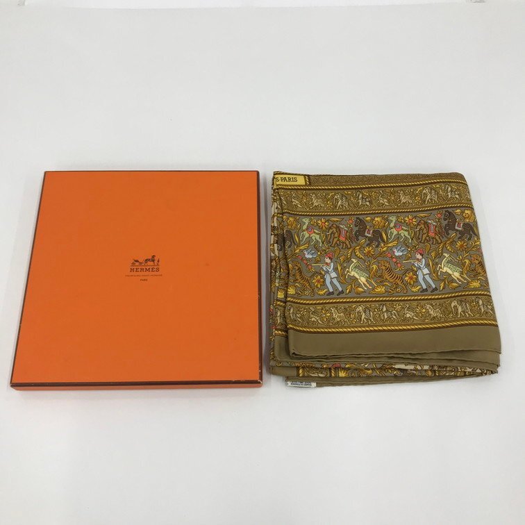 HERMES エルメス スカーフ カレ90 シルク タグあり 箱あり HERMES エルメス スカーフ カレ90 シルク タグあり 箱あり