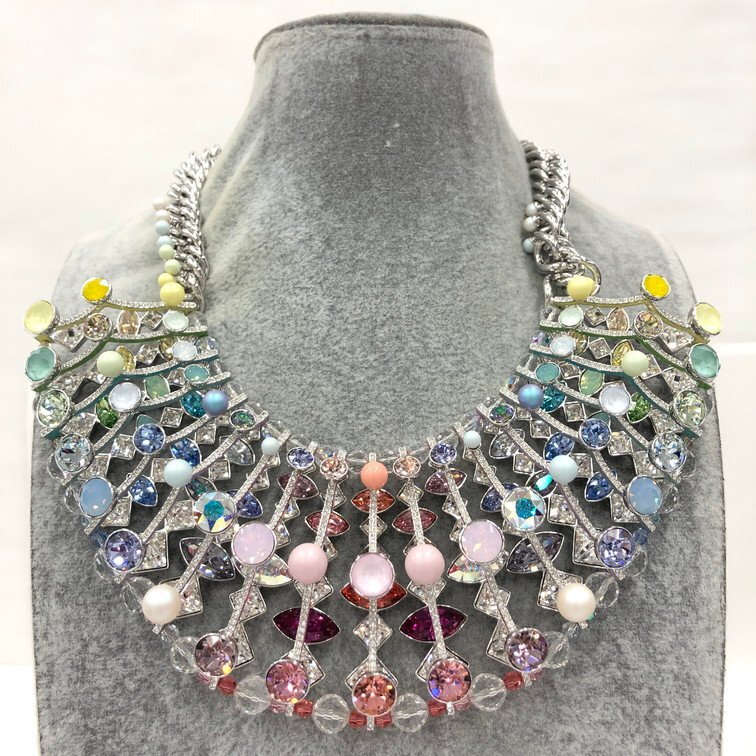 SWAROVSKI スワロフスキー アクセサリー ネックレス 外箱付き SWAROVSKI スワロフスキー アクセサリー ネックレス 外箱付き