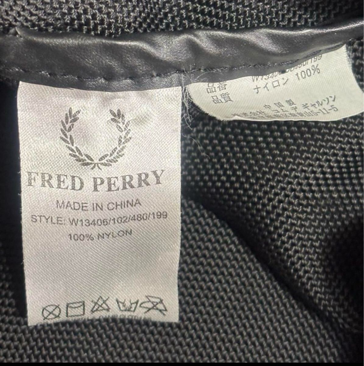 コムデギャルソン フレッドペリー コラボ ショルダー バッグ A4 comme des garcons FREDPERRY 黒色 ブラック メッセンジャー 肩掛け