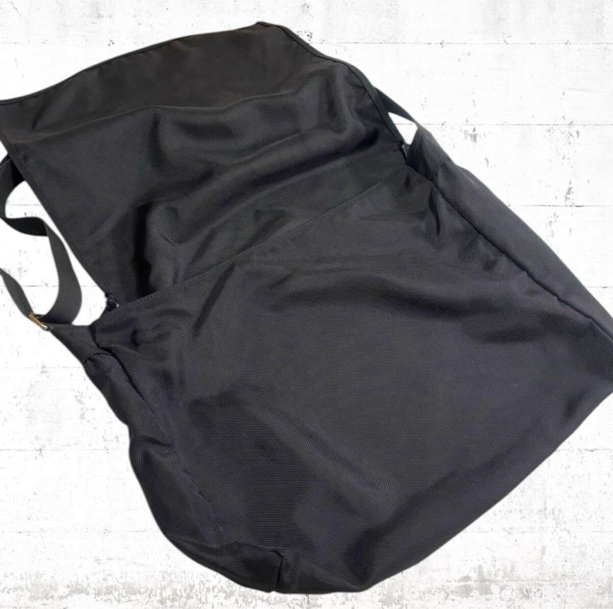 コムデギャルソン フレッドペリー コラボ ショルダー バッグ A4 comme des garcons FREDPERRY 黒色 ブラック メッセンジャー 肩掛け