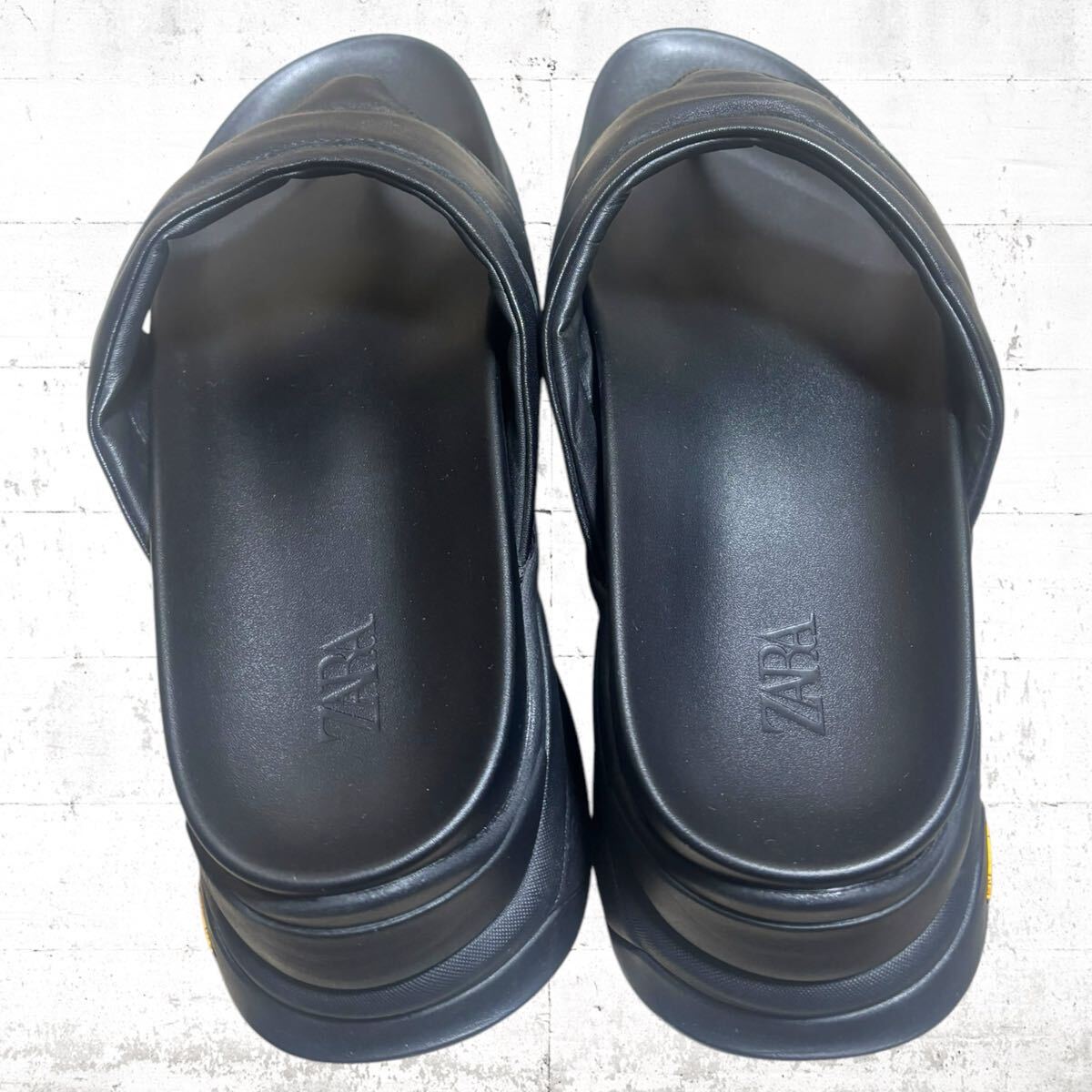 新品未使用 ZARA VIBRAM レザー トング サンダル 厚底 27 5cm 新品未使用 ZARA VIBRAM レザー トング サンダル 厚底 27 5cm