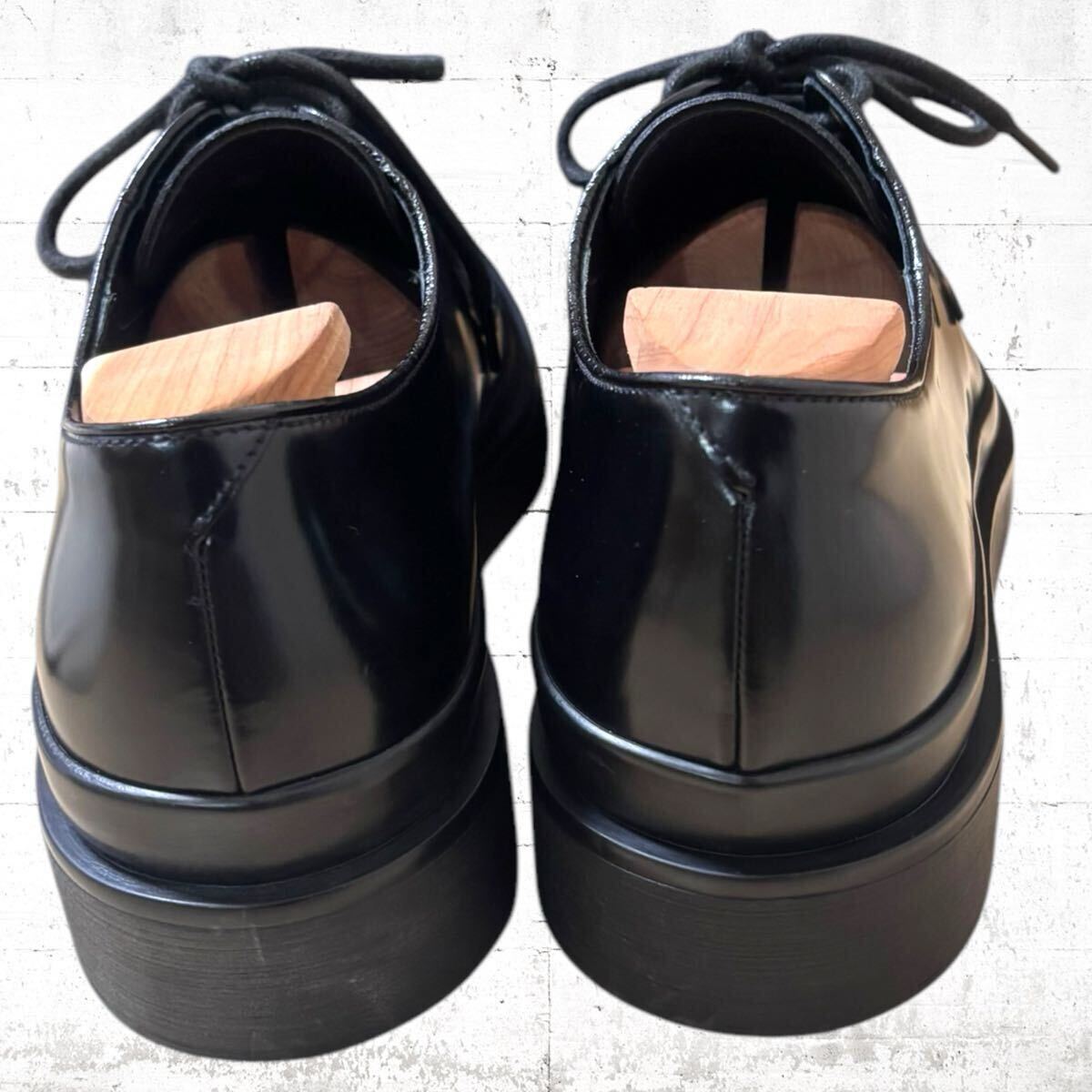 美品 PRADA レザー ダービー シューズ ポストマン ロゴ入り 約 美品 PRADA レザー ダービー シューズ ポストマン ロゴ入り 約