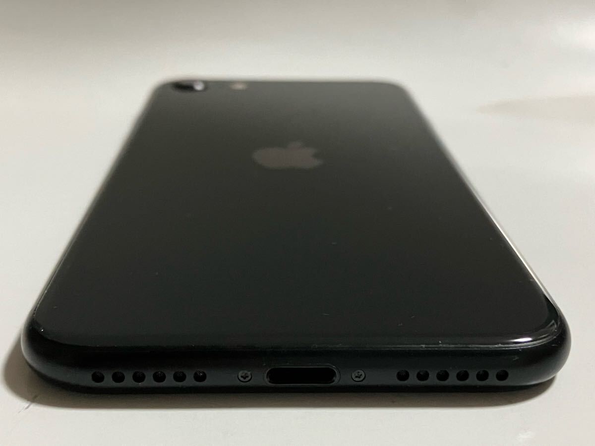 外観美品 SIMフリー iPhoneSE 第2世代 64GB 90% ブラック 判定 外観美品 SIMフリー iPhoneSE 第2世代 64GB 90% ブラック 判定