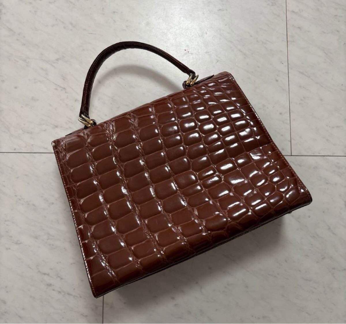 定価30万円 イタリア製 本革 ワニ革 クロコダイル レザー 定価30万円 イタリア製 本革 ワニ革 クロコダイル レザー