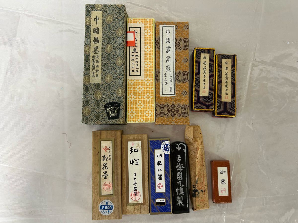 C25042417 墨 まとめ売り ② 書道具 古墨 中国墨 文房四宝 古 C25042417 墨 まとめ売り ② 書道具 古墨 中国墨 文房四宝 古