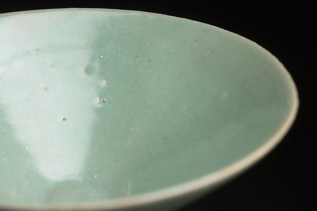 EZ141 朝鮮古美術 高麗青磁茶碗・青釉斗笠碗 径14.6cm 木箱附 EZ141 朝鮮古美術 高麗青磁茶碗・青釉斗笠碗 径14.6cm 木箱附