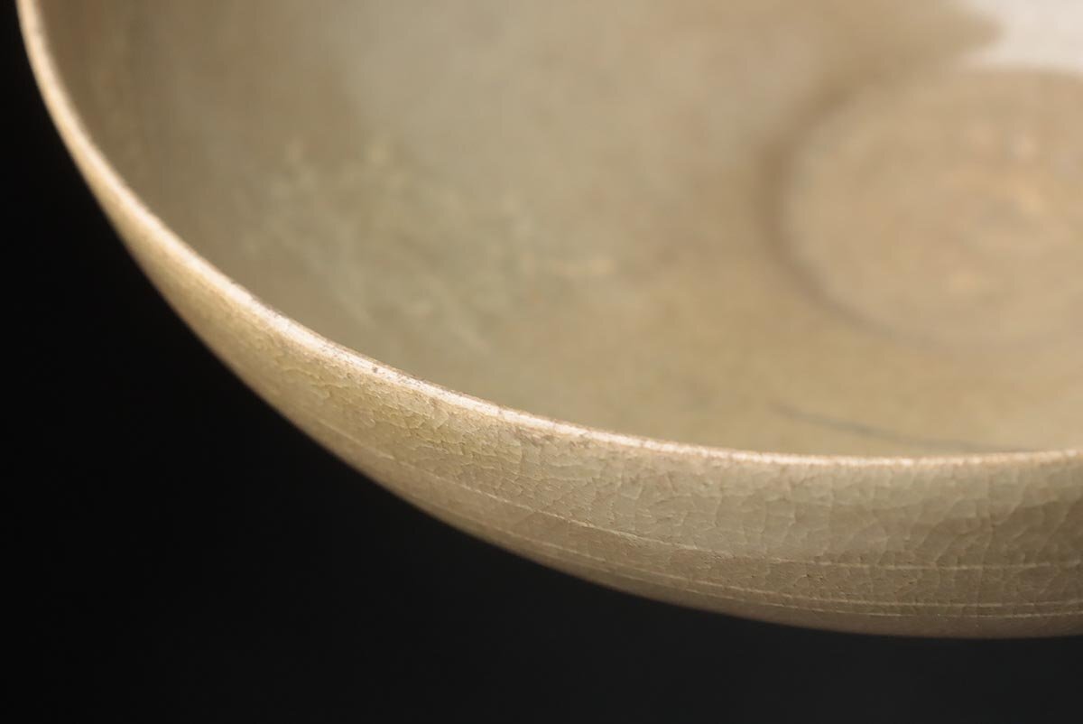 EX765 朝鮮古美術 高麗青磁象嵌果実文鉢 径20.3cm 重760g 木箱附 EX765 朝鮮古美術 高麗青磁象嵌果実文鉢 径20.3cm 重760g 木箱附