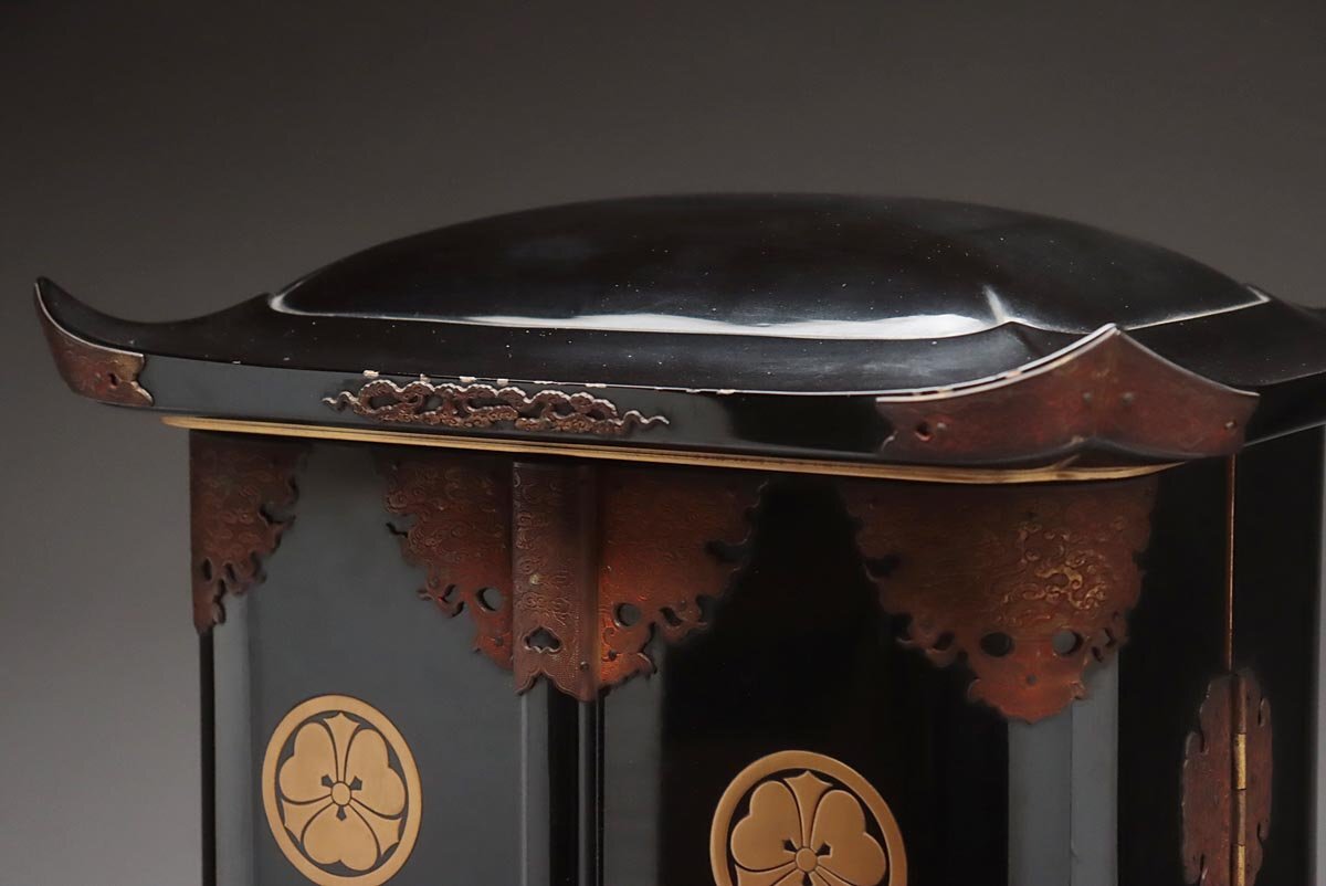 EZ186 仏教美術【大善 大黒善太郎】錺金具打 定紋 内金箔仕上 黒 EZ186 仏教美術【大善 大黒善太郎】錺金具打 定紋 内金箔仕上 黒