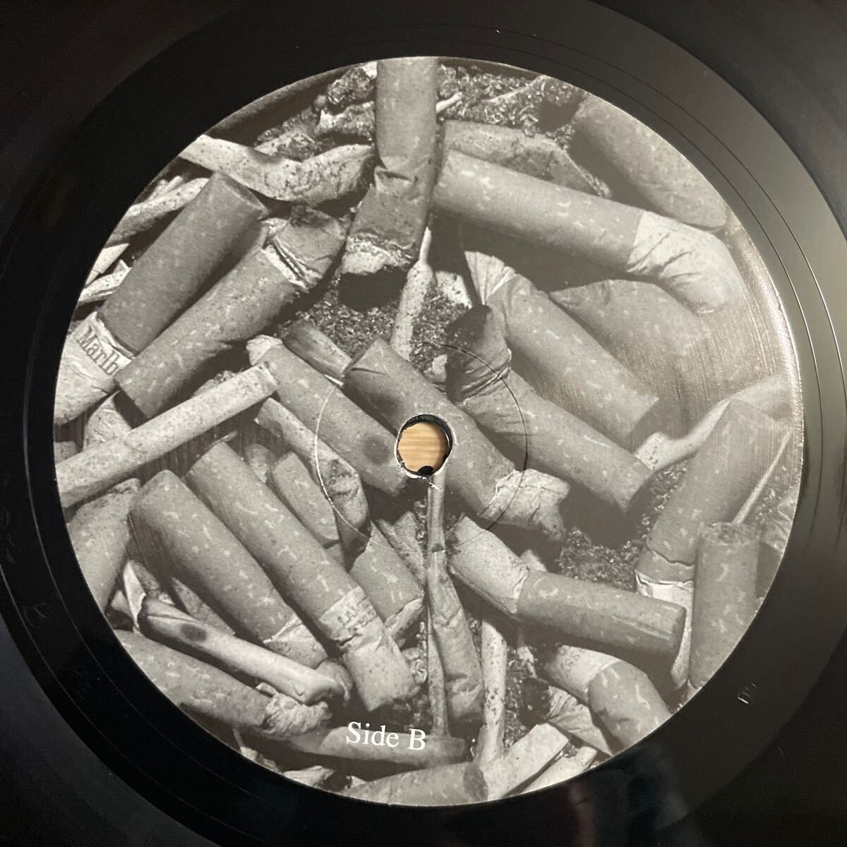 LP вскрыть только как новый ARCTIC MONKEYS/WHATEVER PEOPLE SAY I AM, THAT'S WHAT I' NOT[US запись : вставка имеется : Arctic * Monkey z]