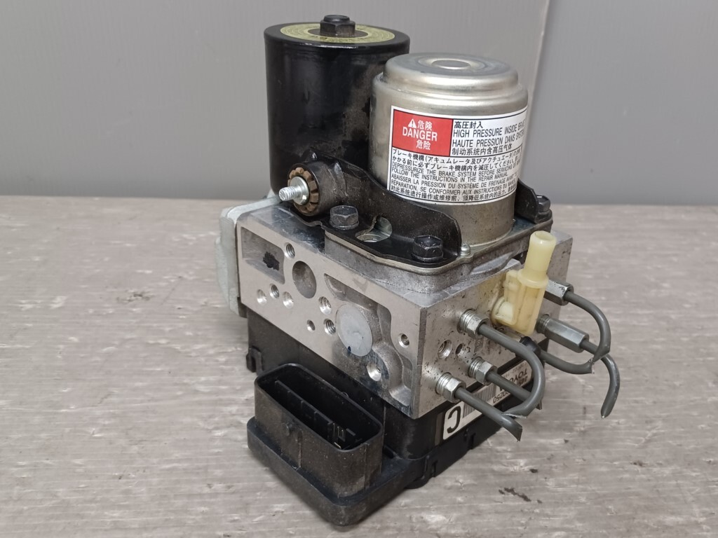 クラウン マジェスタ C仕様 後期 (UZS186) 純正 破損無 動作保証 ABSアクチュエーター 44510-30250 p053832